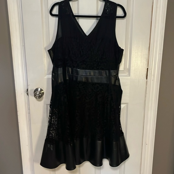 New Noir dress - Picture 1 of 3